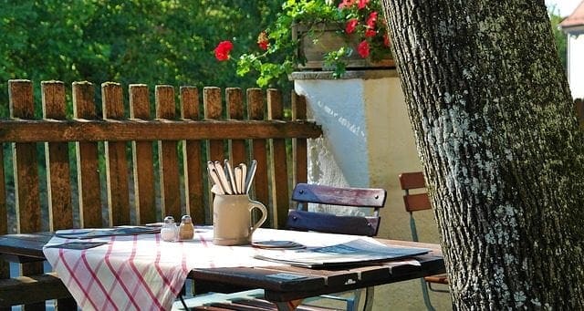 outdoor dining reno